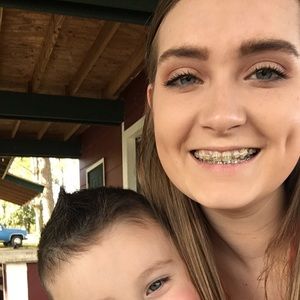 Meet your Posher, Abigail